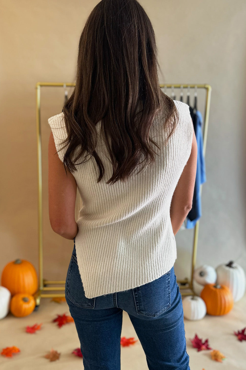 Asymmetrical Hem Sleeveless Sweater Ivory
